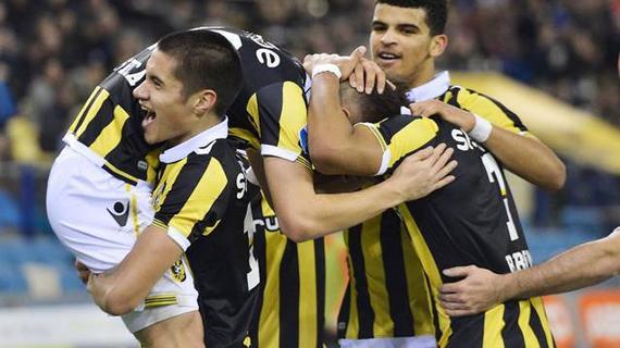 石宇奇通过 石宇奇通过