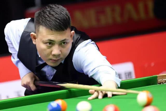 胖子喷球1小时前.